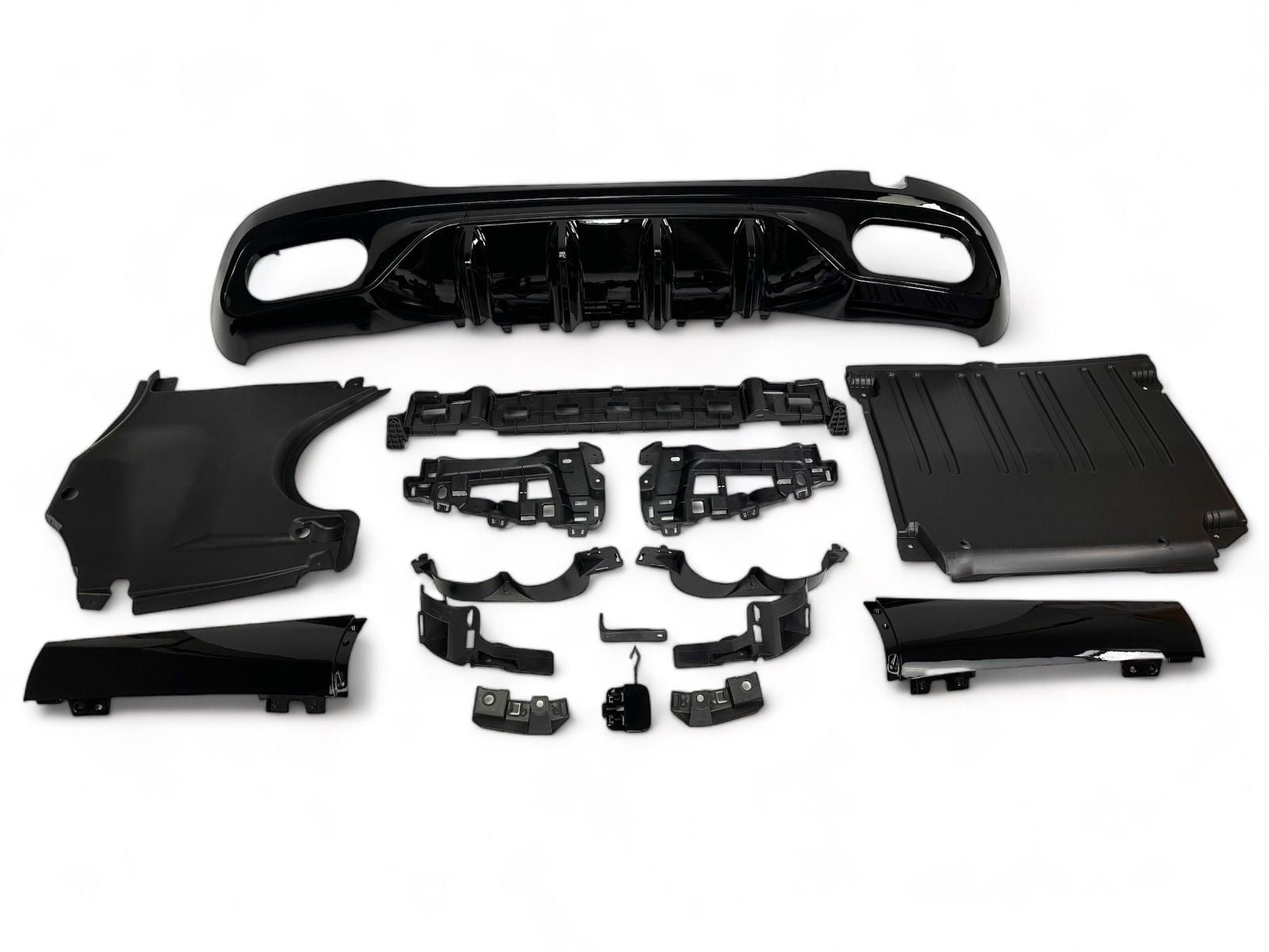 Sport Diffuser geschikt voor Mercedes C-Klasse W206 & S206 met AMG-Line + uitlaatstukken chrome