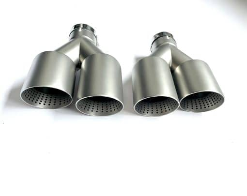 Dubbel uitlaat sierstuk MK8 R Akrapovic Ø 101 | Afgeschuind 2020+ model