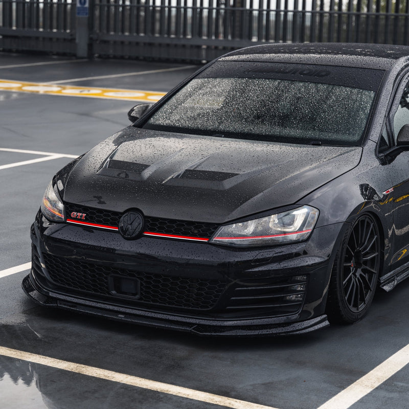 ZAERO Design front splitter gemonteerd op Volkswagen Golf 7 GTI