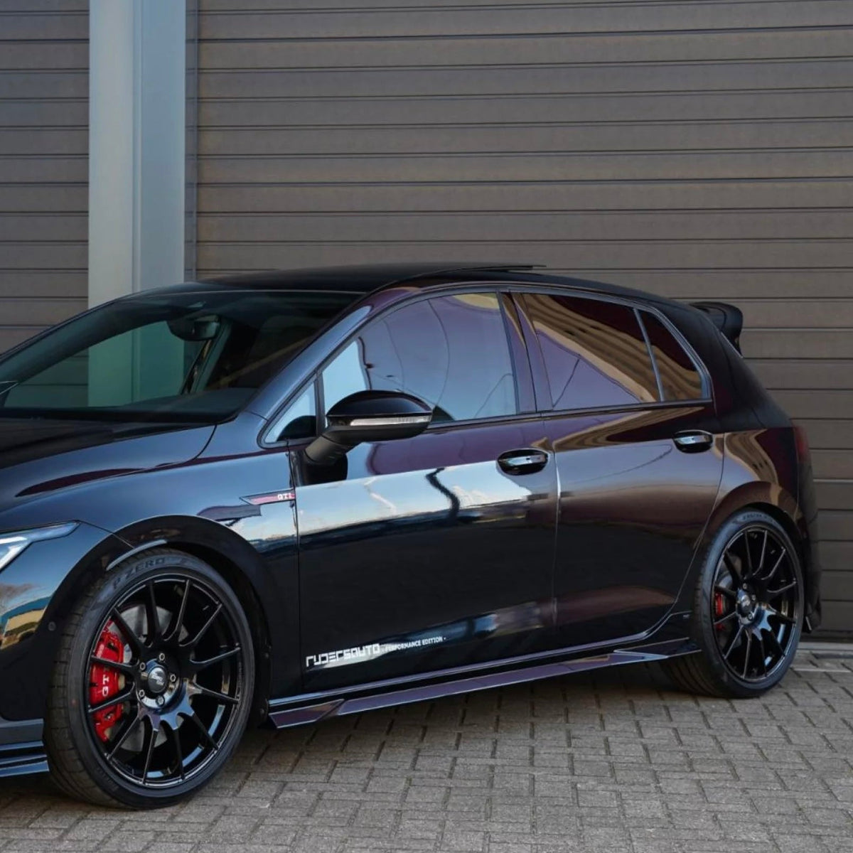 ZAERO Design side skirts Volkswagen Golf 8 en Golf 8.5